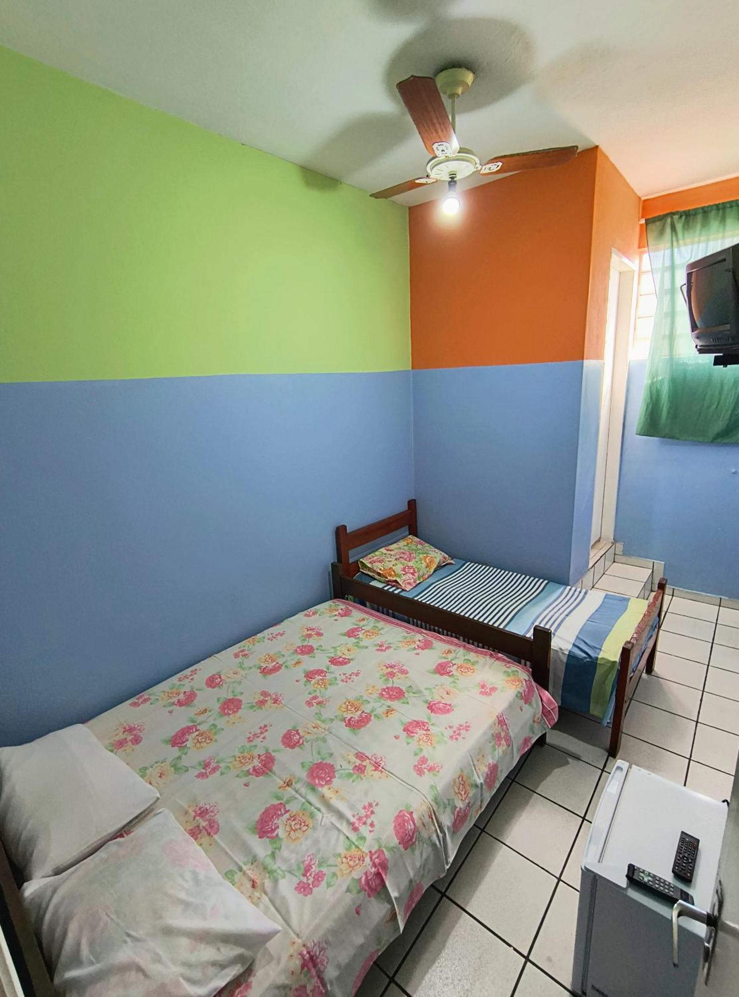 Hotel Santa Luz Aparecida  Rum bild